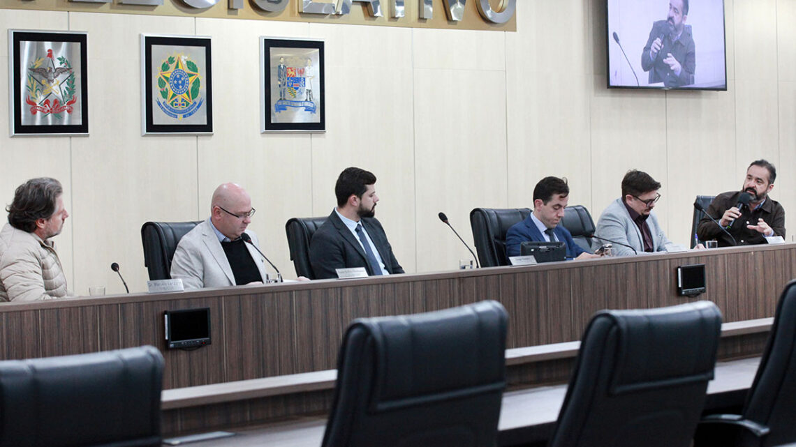 CPI do Esgoto da Câmara de Blumenau avança com depoimento de ex-presidente do Samae