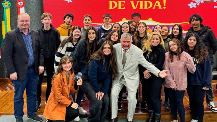 Rumo à China: Projeto Para Mudar de Vida é lançado na Alesc