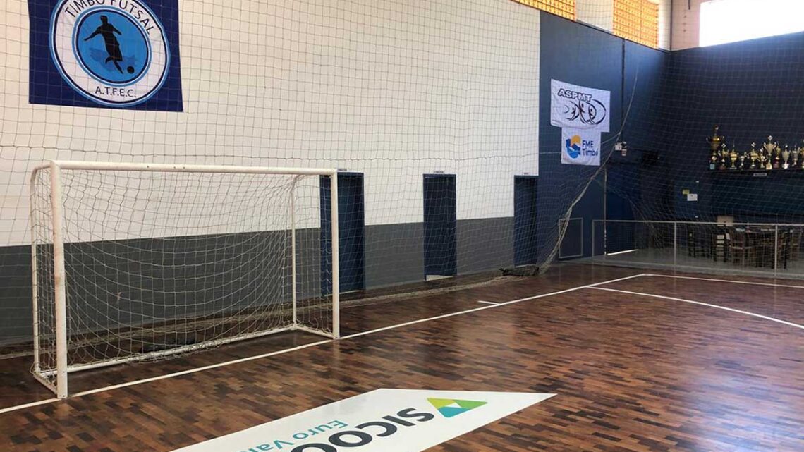 Obras de manutenção em Ginásio da ASPMT tem sequência Obras de manutenção em Ginásio da ASPMT tem sequência