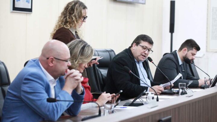 Câmara de Blumenau aprova requerimento para esclarecimentos sobre lotação e gratificação de servidor público