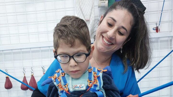 BRDE contempla APAE de Blumenau via lei de incentivos em 2024 e seguem juntos pela Inclusão e Saúde