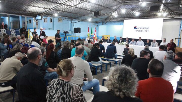 Câmara de Blumenau – Comunidade lota sessão itinerante da Câmara no bairro Escola Agrícola