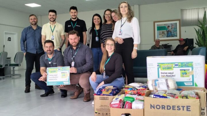 Sicoob São Miguel doa mais de 340 kg de alimentos para famílias atendidas pela Assistência Social de Rodeio