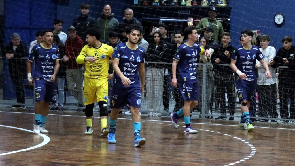 Timbó Futsal tem uma vitória e uma derrota em rodada dupla pelo estadual