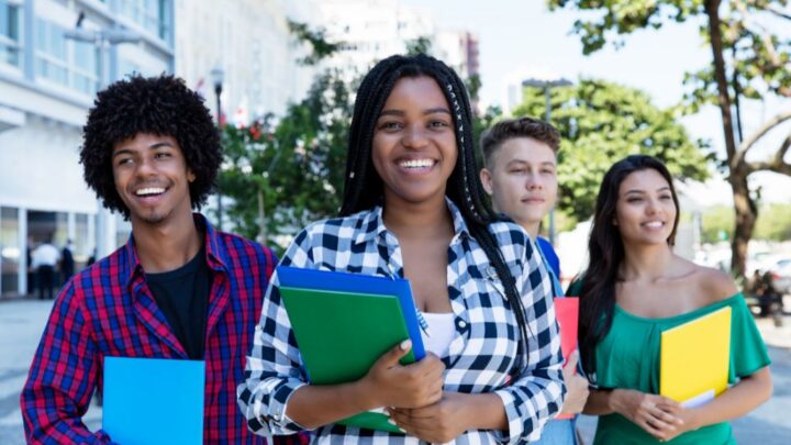 Mobilidade estudantil: curitibanos exploram oportunidades acadêmicas em outras capitais