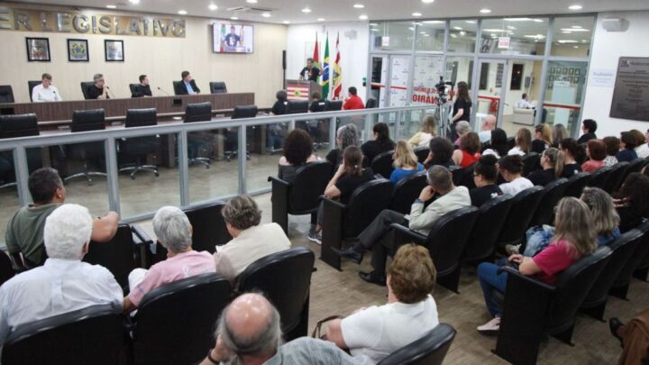Câmara de Blumenau debate situação previdenciária e propõe diálogo com o Executivo para evitar novos parcelamentos do ISSBLU