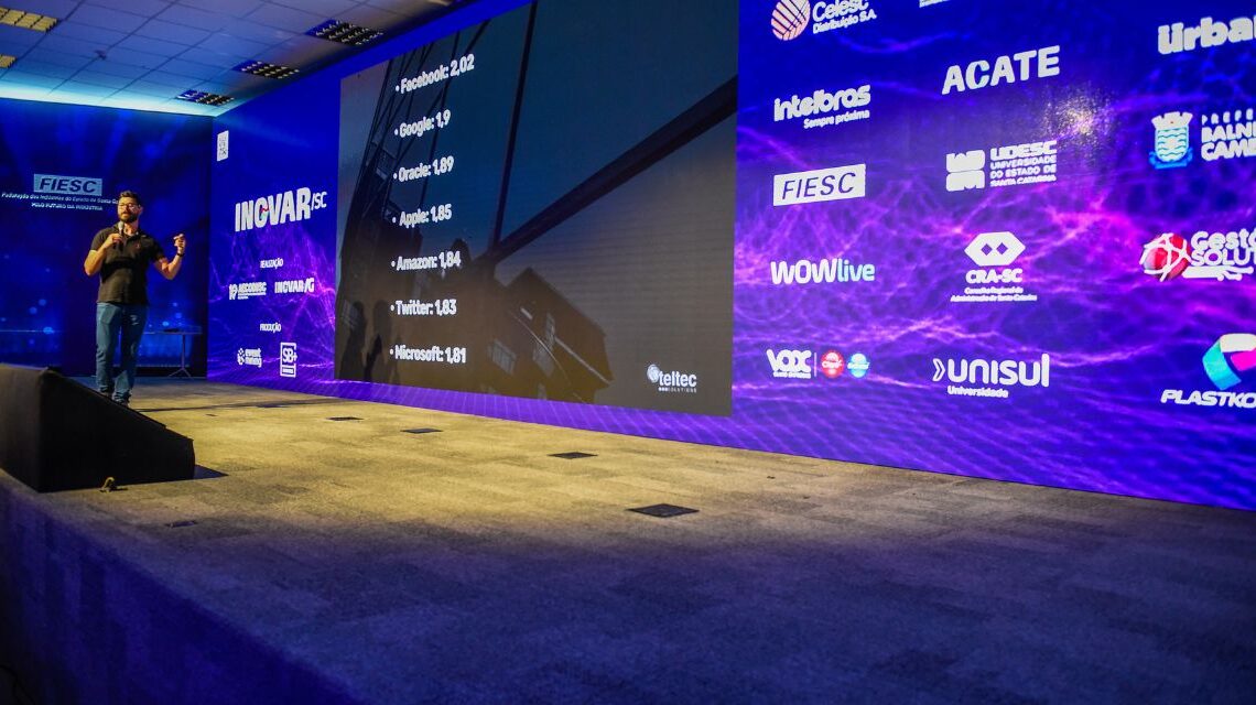 Evento reúne no TCE em Florianópolis mais de 12 palestrantes sobre inovação social e cria ponte entre terceiro setor, empresários e agências de fomento