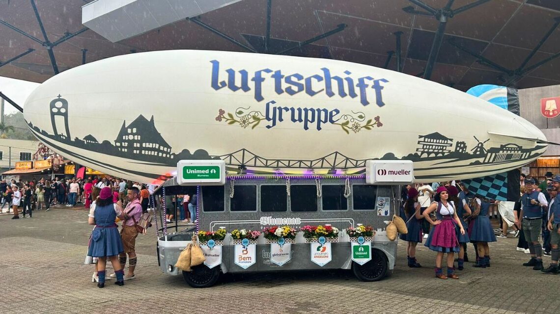 Mueller Eletrodomésticos patrocina carro alegórico para desfiles da 40ª Oktoberfest Blumenau Mueller Eletrodomésticos patrocina carro alegórico para desfiles da 40ª Oktoberfest Blumenau