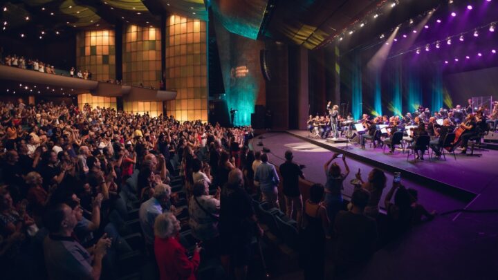 Orquestra Petrobras Sinfônica celebra 50 anos com concertos no Teatro Michelangelo em Blumenau nos dias 24 e 25 de novembro