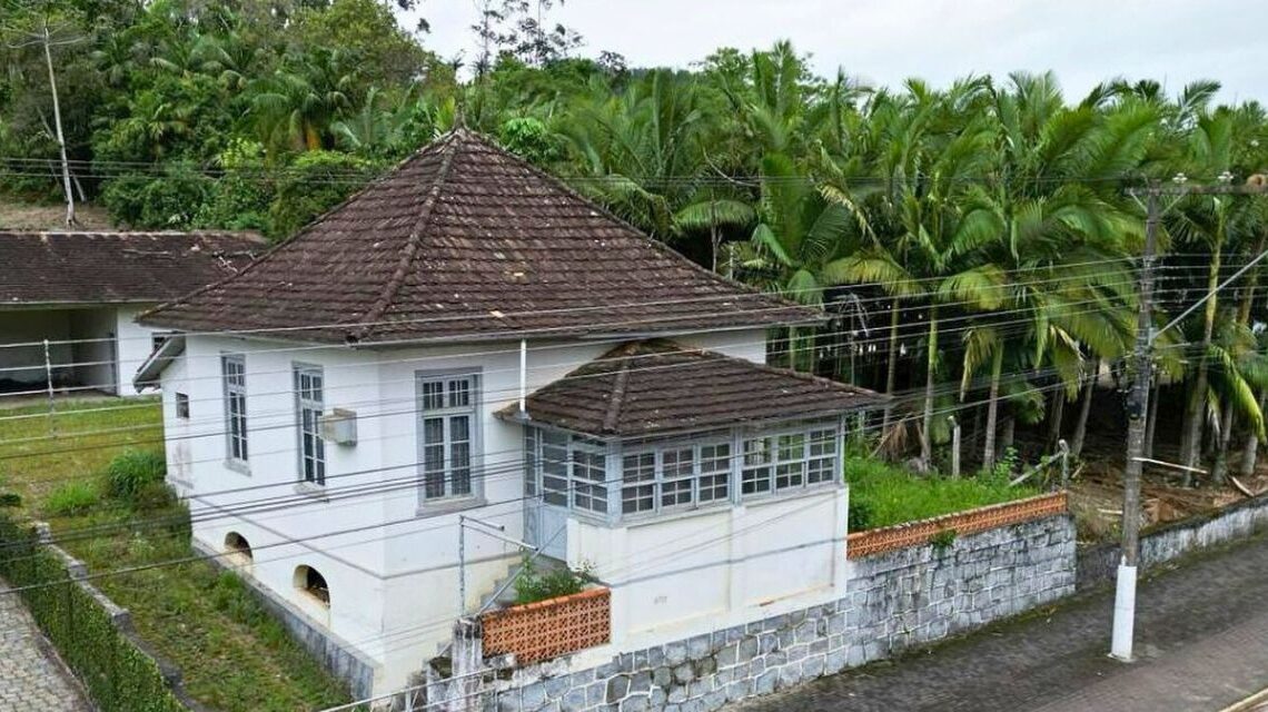 Prefeitura de Rodeio Adquire Antigo Prédio da CELESC com Recursos Próprios para Novos Projetos no Centro da Cidade