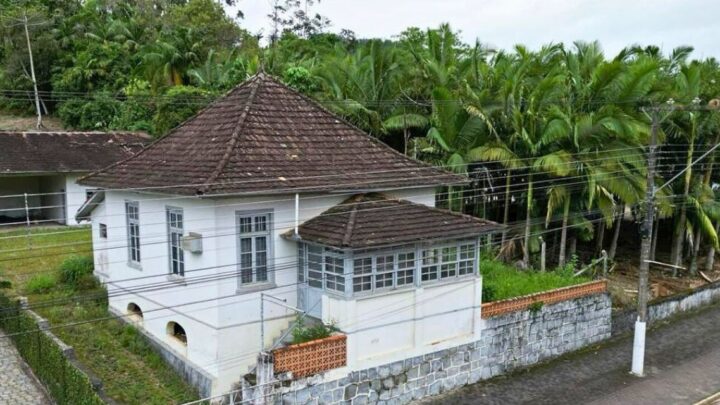 Prefeitura de Rodeio Adquire Antigo Prédio da CELESC com Recursos Próprios para Novos Projetos no Centro da Cidade