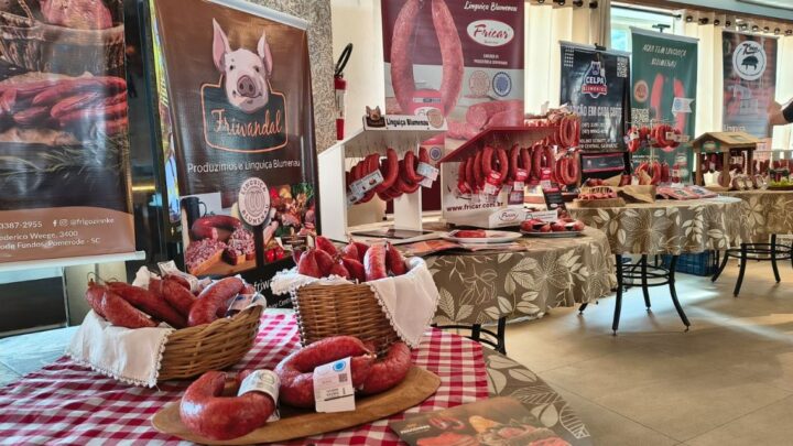 Produtores celebram fortalecimento da IG Linguiça Blumenau em encontro na Vila Germânica