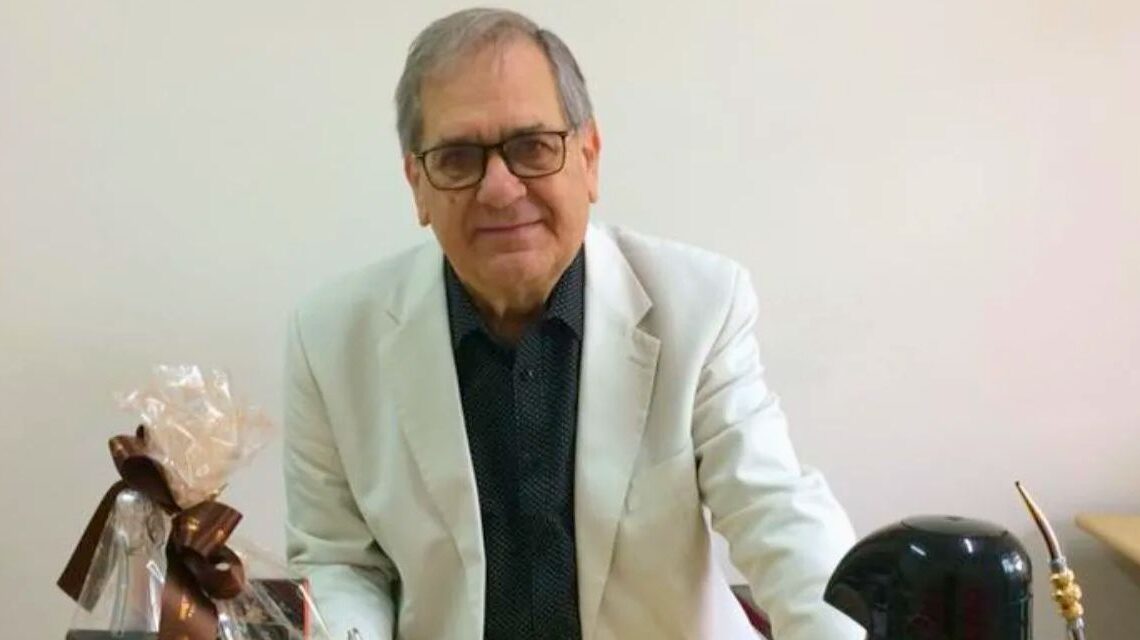 TIBÉRIO VALCANAIA: ADMINISTRADOR POR FORMAÇÃO, RADIALISTA POR PAIXÃO TIBÉRIO VALCANAIA: ADMINISTRADOR POR FORMAÇÃO, RADIALISTA POR PAIXÃO