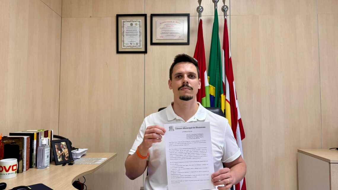 Vereador Bruno Win propõe programa para prevenir riscos de bebidas adulteradas em Blumenau