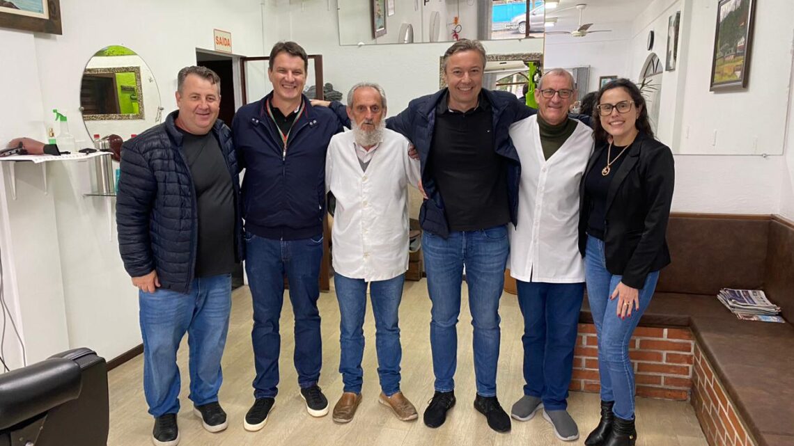 Deputado Napoleão destina R$ 1 milhão para Timbó e reforça parceria com vereadores