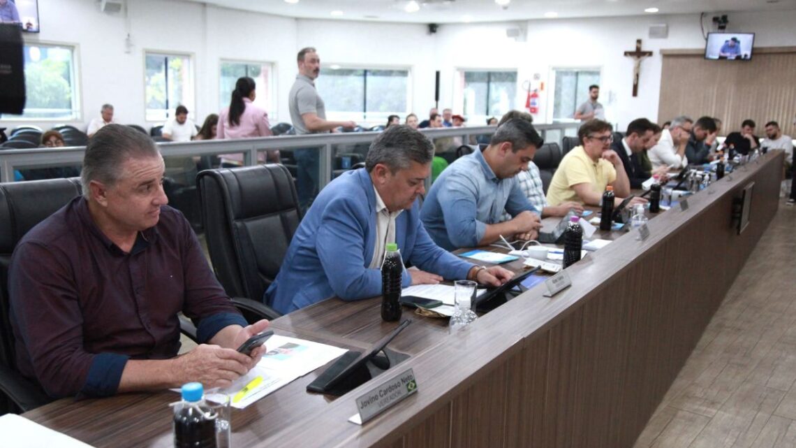 Câmara aprova regulamentação de ciclomotores e bicicletas elétricas em Blumenau