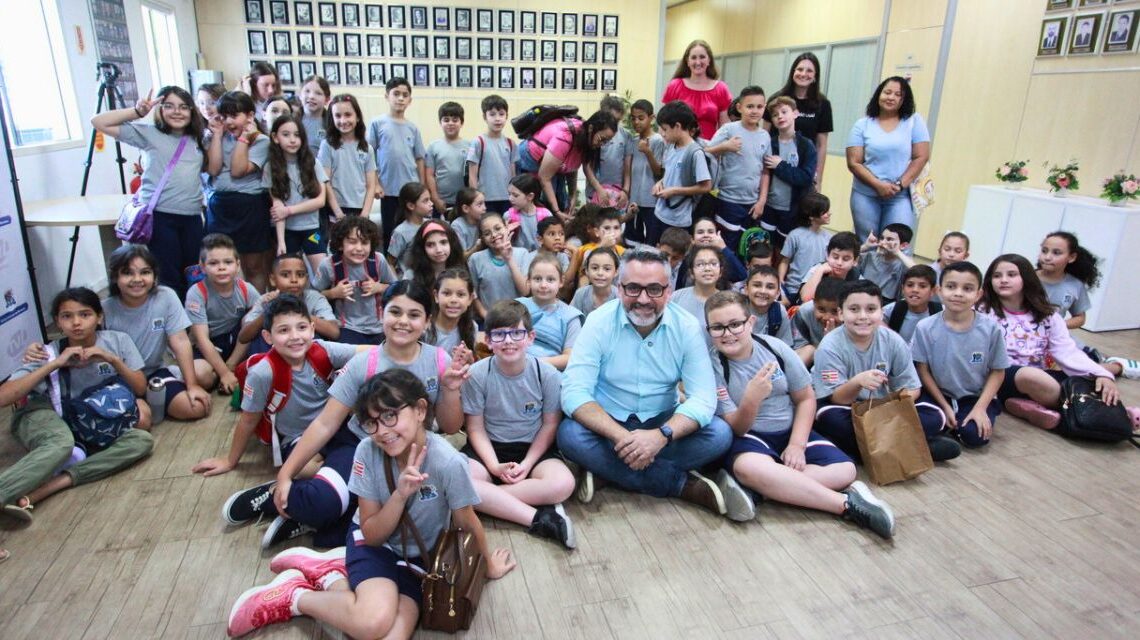 Câmara de Blumenau aprova Programa Escola Cidadã proposto por alunos da rede municipal