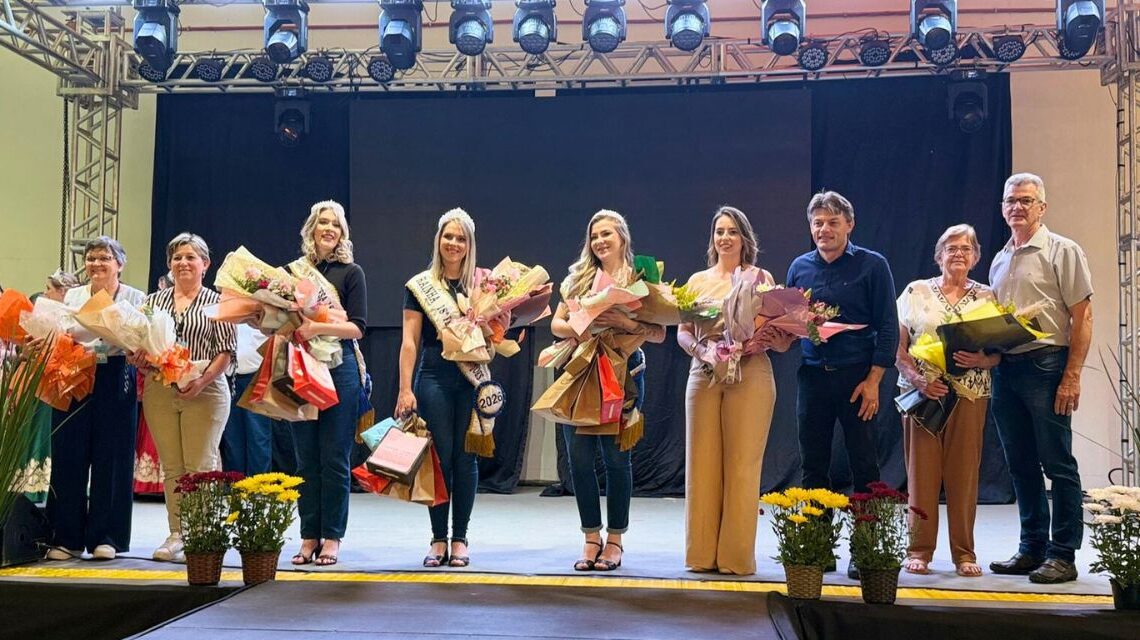 Emoção e Tradição: Benedito Novo encerra 17ª Festa e Coroa nova Realeza para 2026