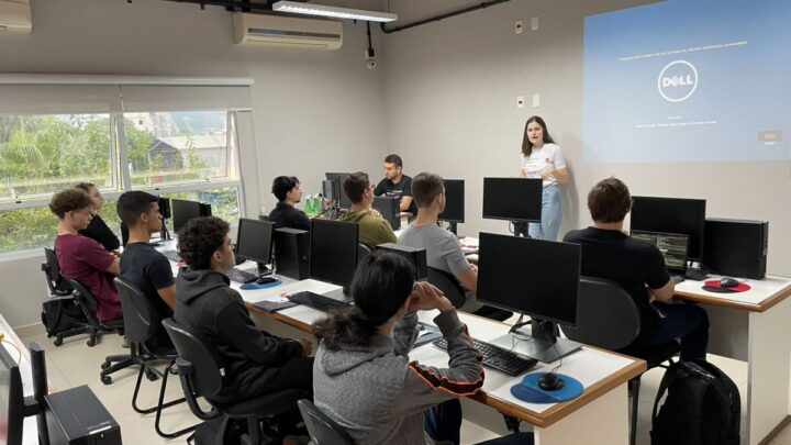Programa Jovens Talentos abre turma para formação gratuita em desenvolvimento de IA