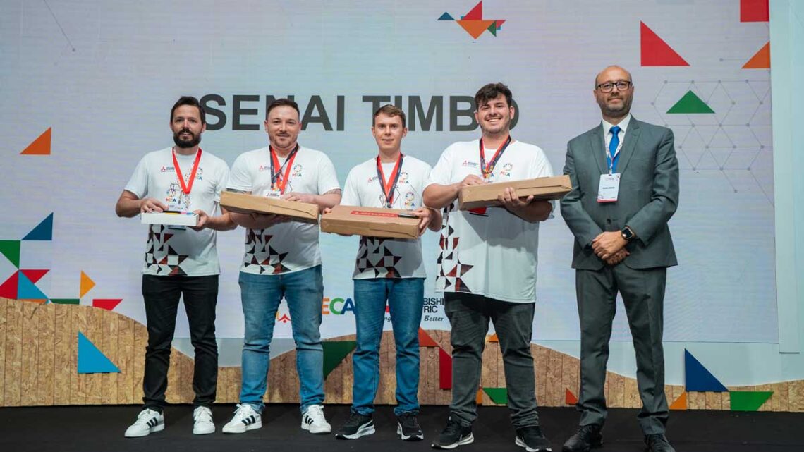 Invenção de alunos do SENAI Timbó vence prêmio nacional com tecnologia para limpeza de rios