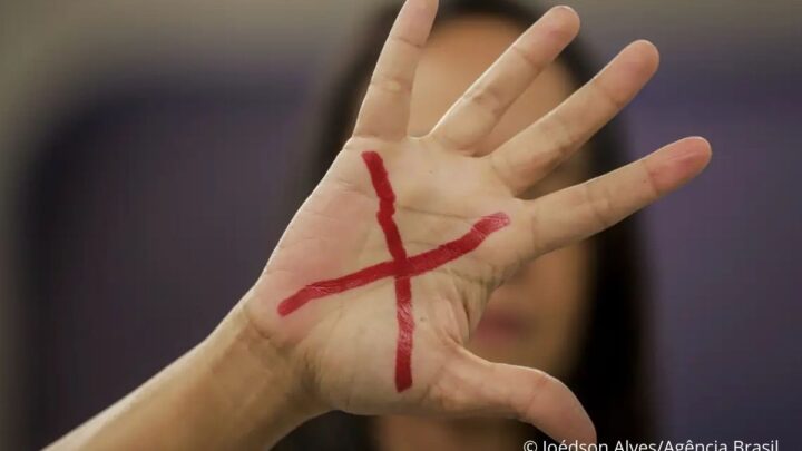 Direitos Humanos – Mais de 70% das agressões contra mulheres têm testemunhas, diz estudo