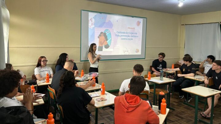 Timbó: Projeto inovador na saúde de adolescentes foca em prevenção e autocuidado