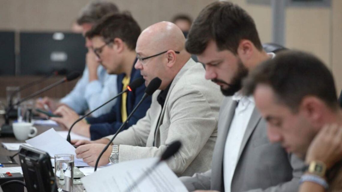 Relatório final da CPI do Esgoto aponta falhas estruturais no contrato de concessão e será encaminhado ao Ministério Público