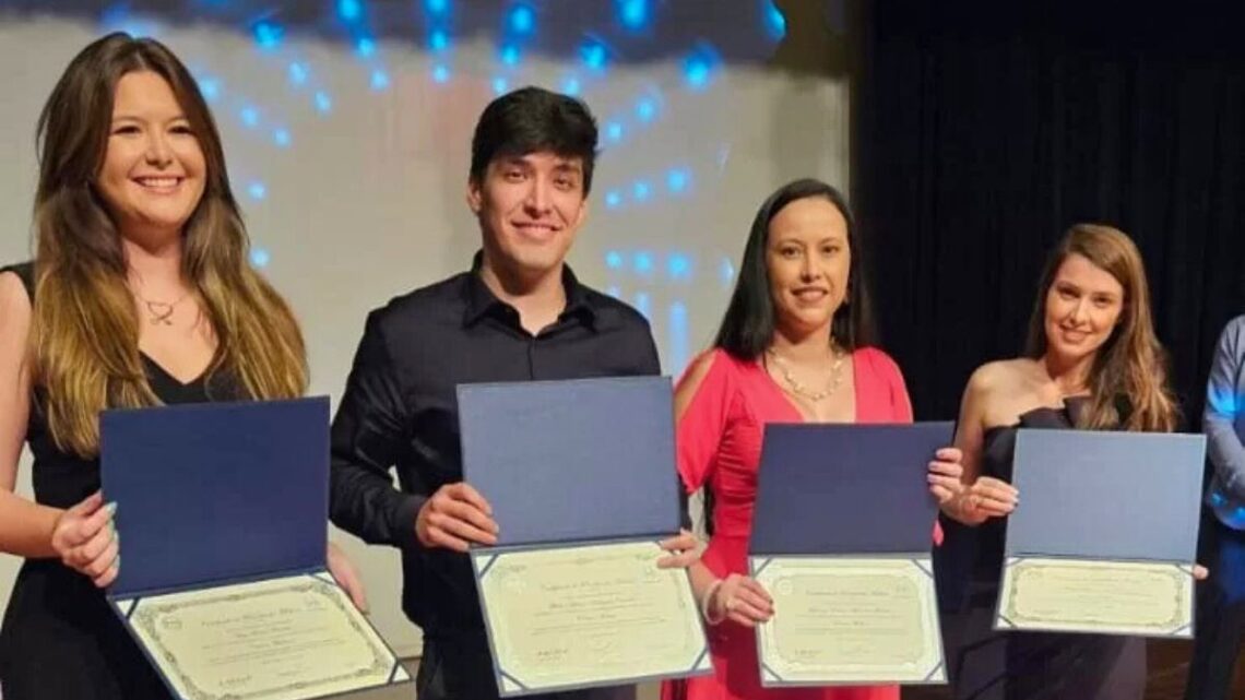 Hospital Oase forma especialistas em Clínica Médica e Paciente Crítico Hospital Oase forma especialistas em Clínica Médica e Paciente Crítico