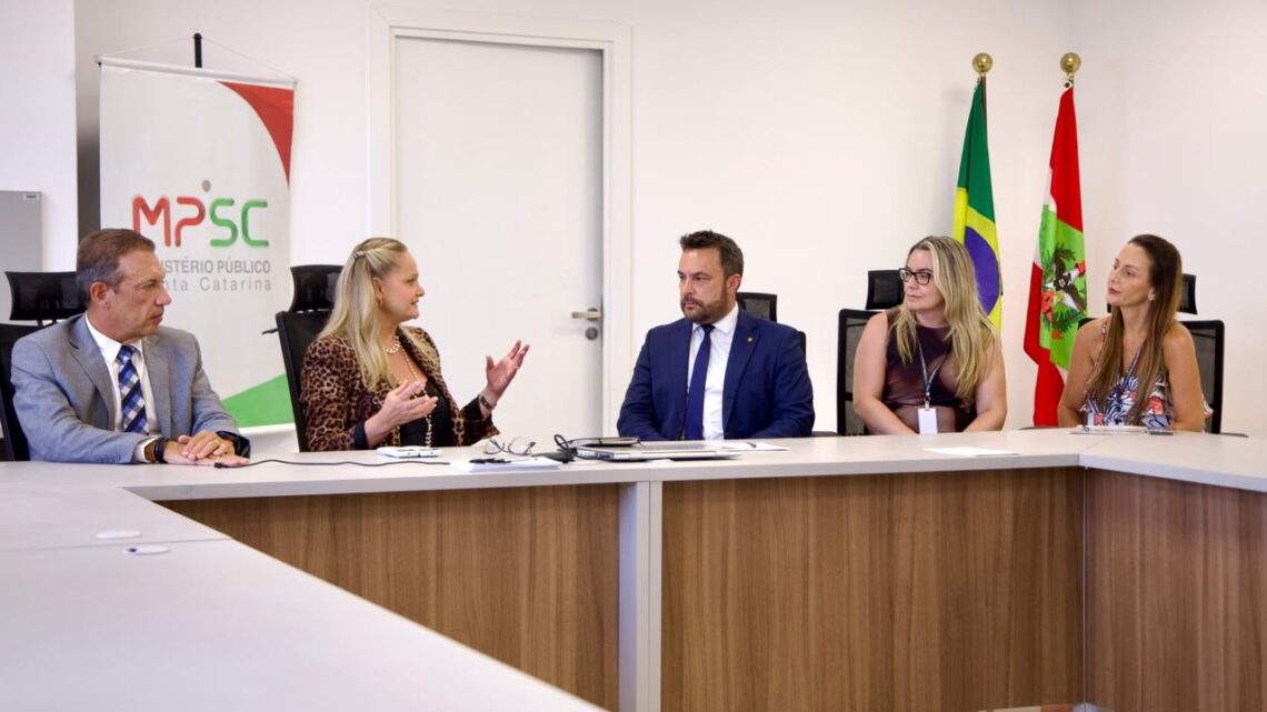 SC – Dibea Estadual defende criação de Procuradoria Especializada em Defesa e Proteção dos Animais
