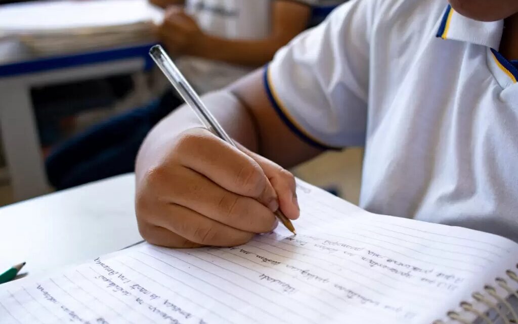 Volta às aulas marca novo ciclo com avanços em segurança, estrutura e cuidado com as pessoas