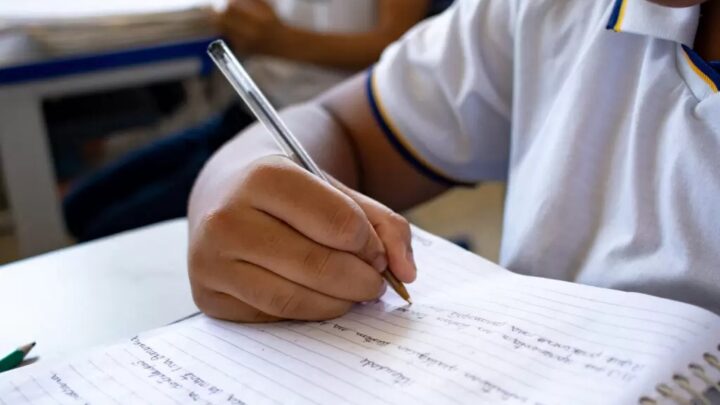 Volta às aulas marca novo ciclo com avanços em segurança, estrutura e cuidado com as pessoas