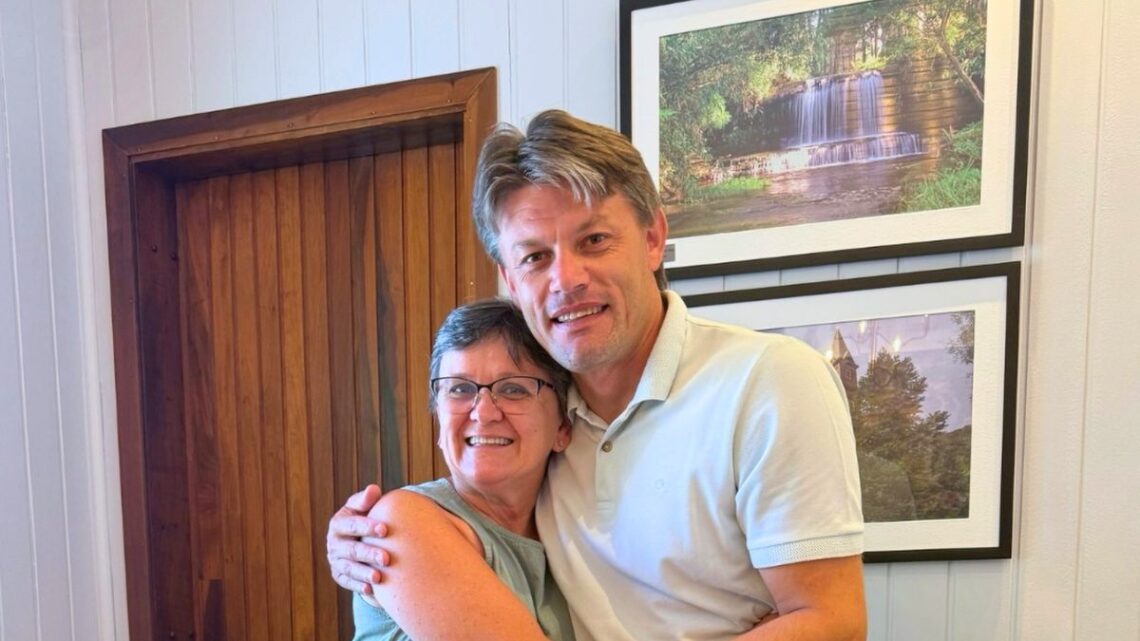 Prefeito Jean Grundmann retoma comando da Prefeitura de Benedito Novo Prefeito Jean Grundmann retoma comando da Prefeitura de Benedito Novo