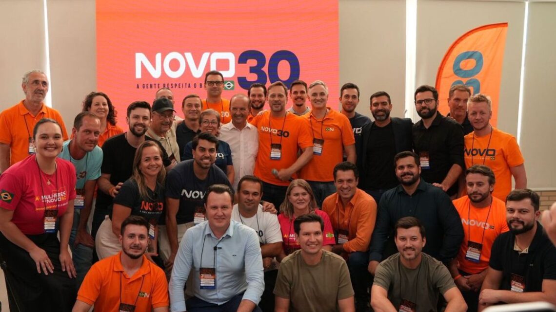 NOVO reúne lideranças em Pomerode para discutir cenário político e projeto para Santa Catarina em 2026