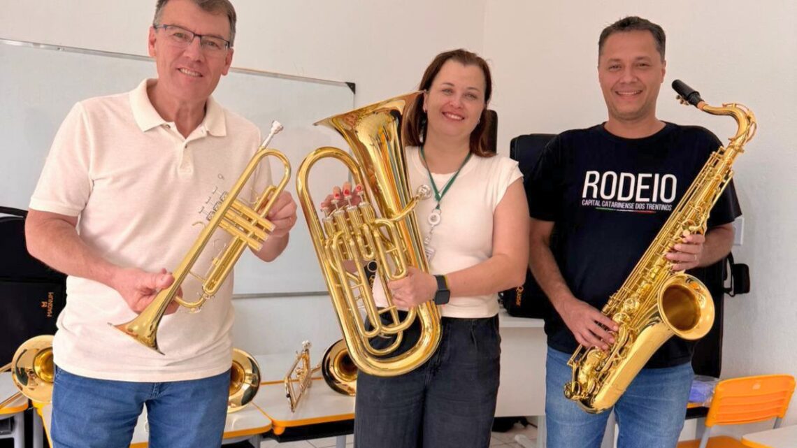 Rodeio investe R$ 76 mil em educação musical e amplia acesso de alunos a instrumentos