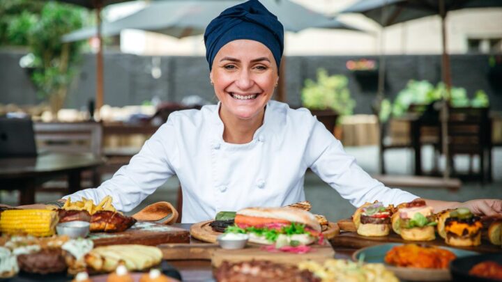 ​Pastrami em Blumenau (SC): chef Nana Oliveira traz receita que leva 12 dias para ficar pronta para a região