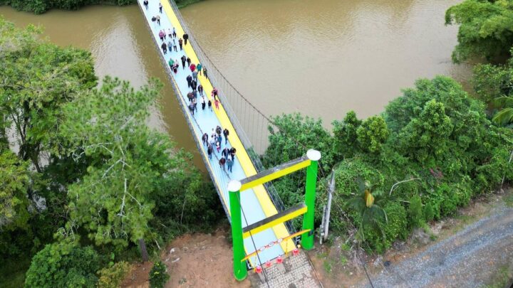 Ponte Artur Ostrowski é entregue revitalizada e vira referência regional