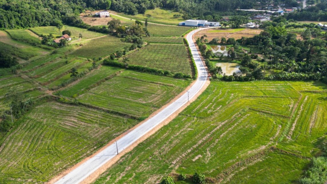 Prefeitura de Rodeio finaliza pavimentação da Rua Silvio Scoz e impulsiona a infraestrutura