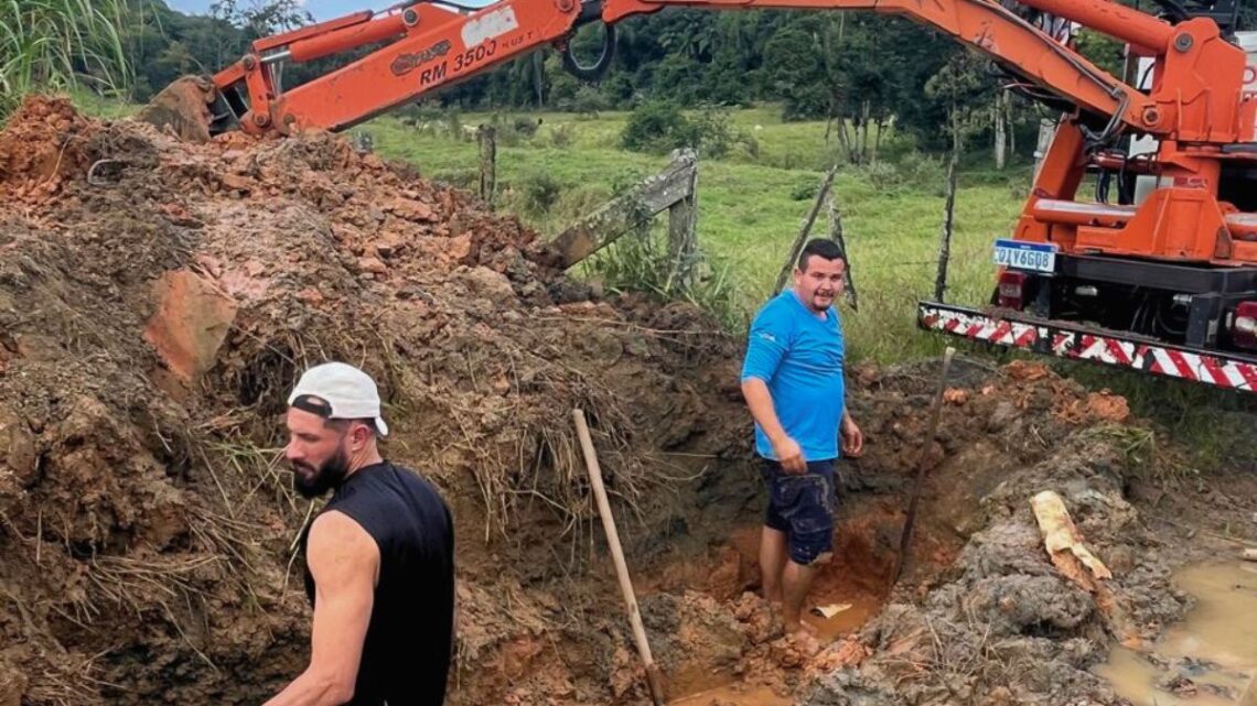 Muito trabalho foi realizado ao longo da semana pelos profissionais do SAMAE de Timbó Muito trabalho foi realizado ao longo da semana pelos profissionais do SAMAE de Timbó