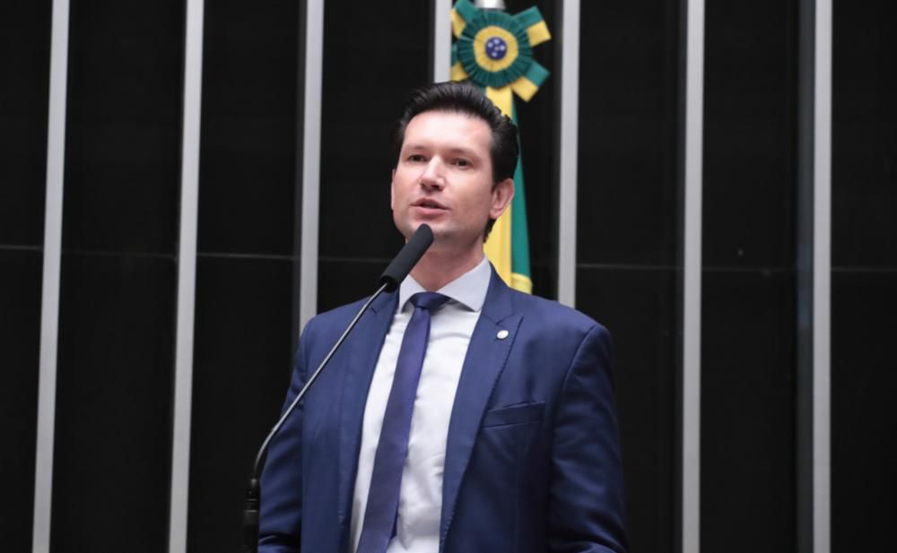 Deputado Gilson Marques apresenta projeto para acabar com a incerteza nas filas de exames do SUS Deputado Gilson Marques apresenta projeto para acabar com a incerteza nas filas de exames do SUS
